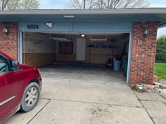 2nd image of 6874 Little Creek Dr