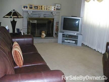 Living Room : Large room__Lots of seating