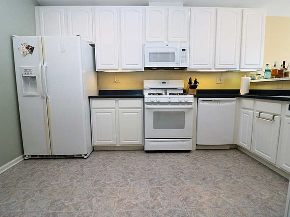 5th image of 368 New Haven Dr