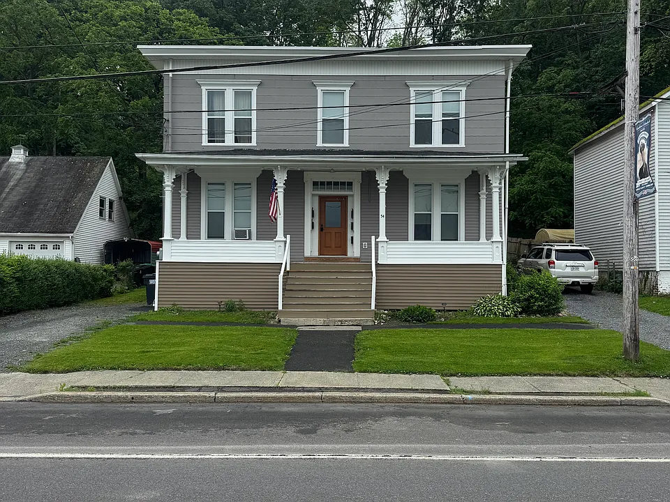 54 N Main St #4