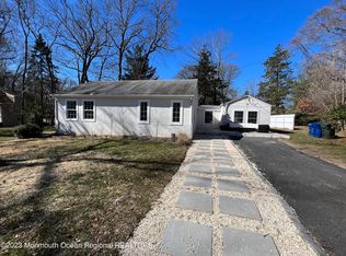 244 Highwood Rd, Oakhurst, NJ 07755