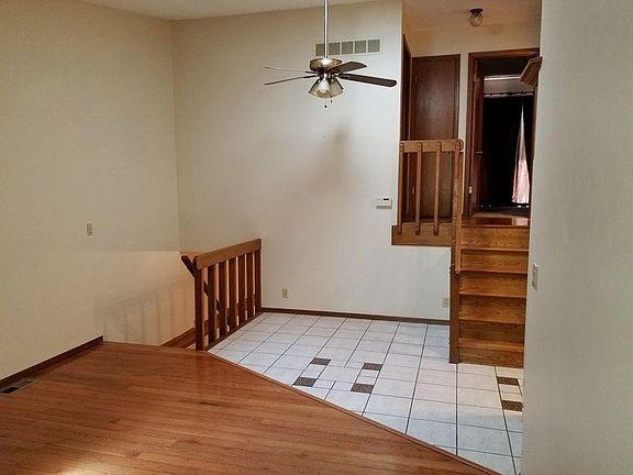 5th image of 4526 S Clarence Ave