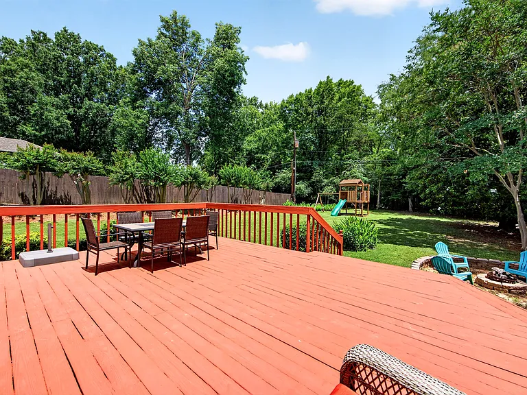 3519 Mill Pond Rd — Photo 2