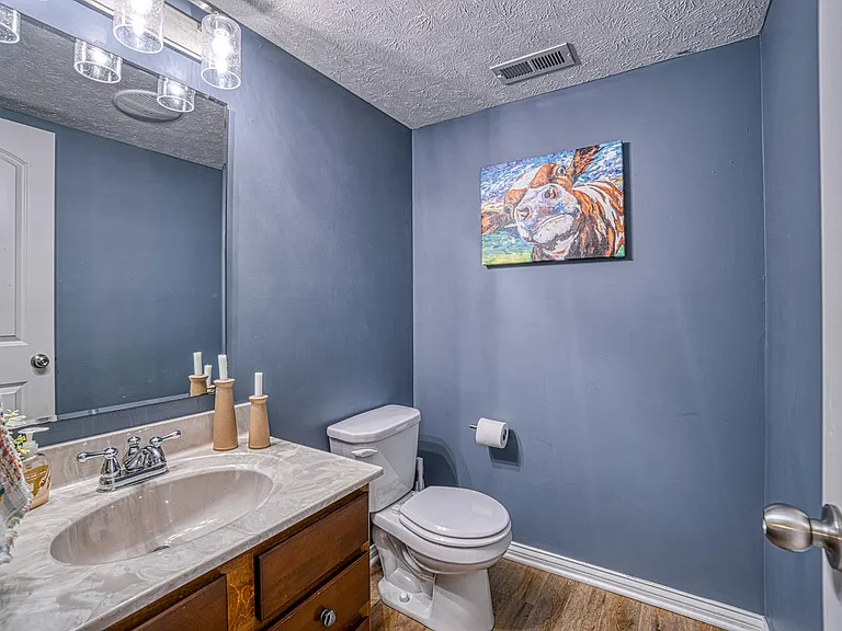 4880 Imperial Dr — Photo 6