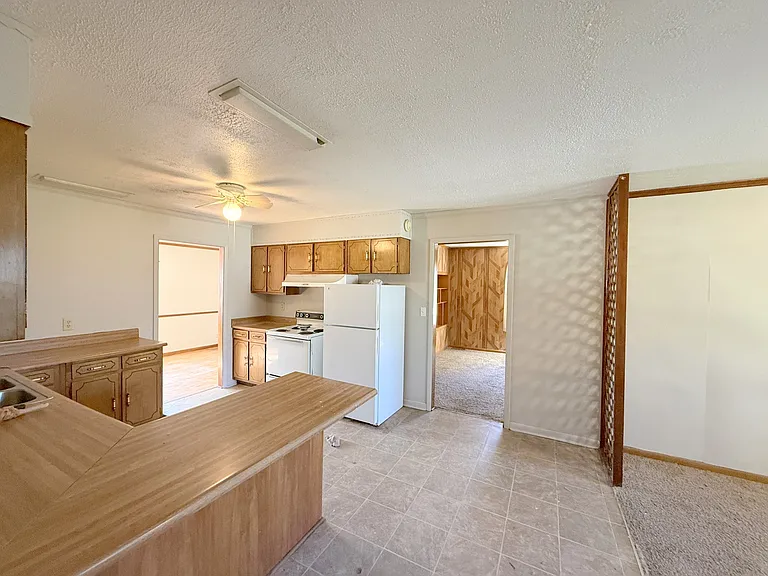 3811 Lakeview Dr NW — Photo 20