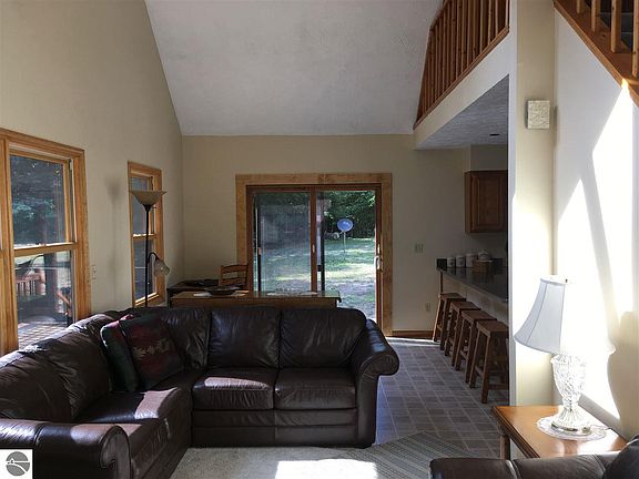 4th image of 10268 Marshall Ln