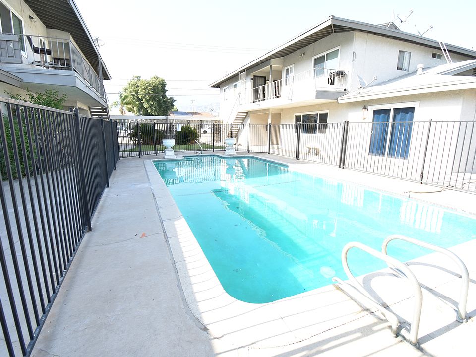 Pool 2 / 2