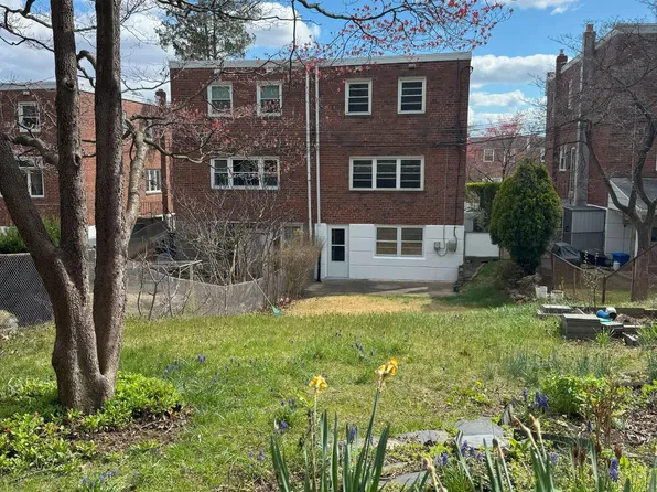 7435 Hill Rd, Philadelphia, PA 19128