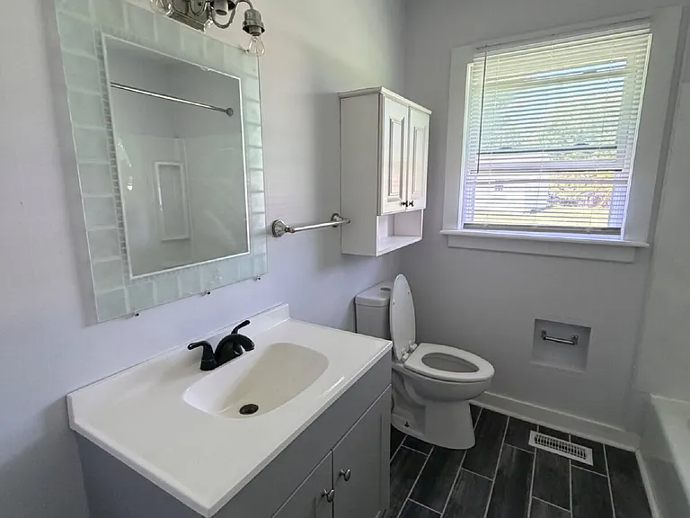 450 Lees Country Club Rd — Photo 12