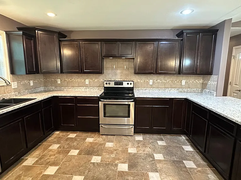 335 Lyle Curtis Cir — Photo 17