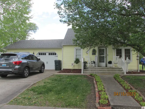 324 Ashbrook Ave, Paducah, KY 42003