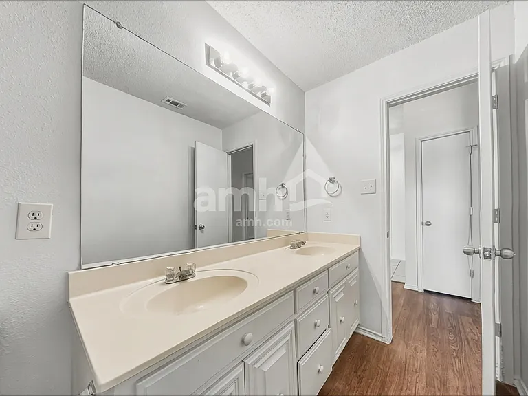 12229 Rolling Ridge Dr — Photo 14
