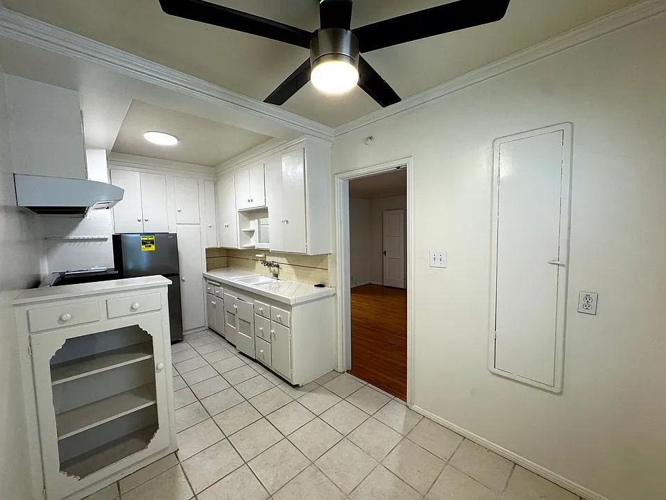 1271 N. Crescent Heights Blvd