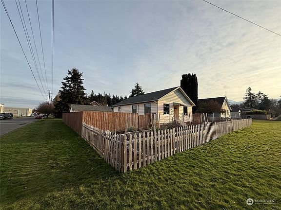 3rd image of 203 S Vine Street