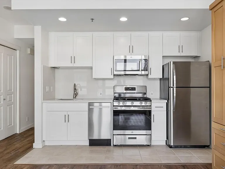 2801 1st Ave #705 — Photo 3
