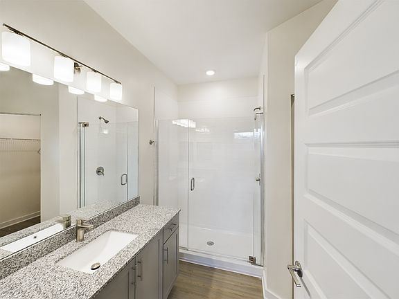 4th image of 2520 New Port Royal Rd #7-104