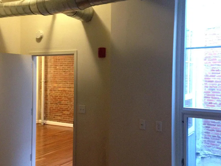 311 W Baltimore St #5 — Photo 36