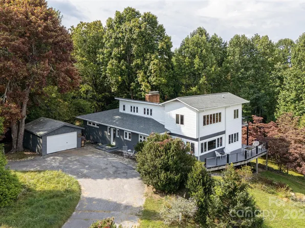 3684 Laurel Park Hwy, Laurel Park, NC 28739