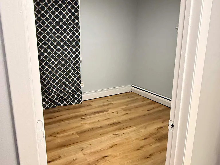 4428 N Central Ave — Photo 3