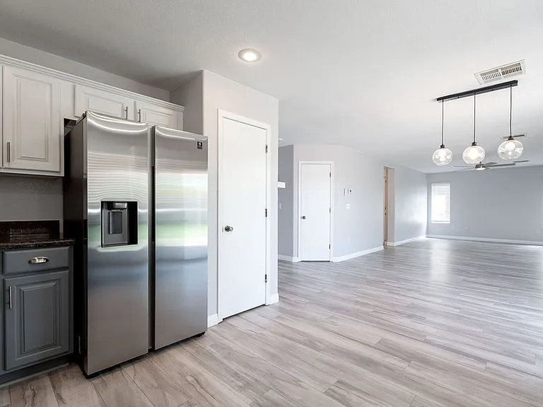 1109 Devon Downs Ave — Photo 14