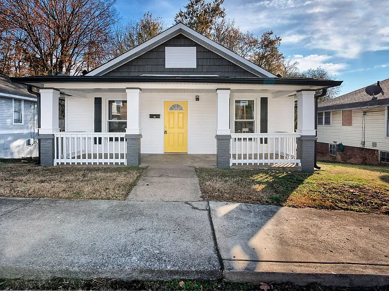 1012 Coulter St — Photo 1