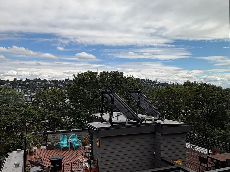 2304 W Lynn St — Photo 25