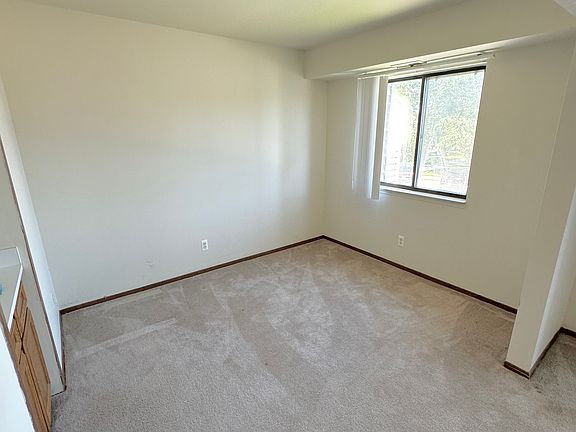 3rd image of 15110 Southpointe Dr APT 203