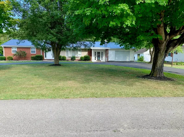 210 Johnson St, Grayson, KY 41143