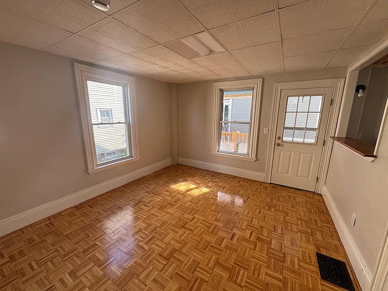 7 Balcomb St #1 — Photo 4