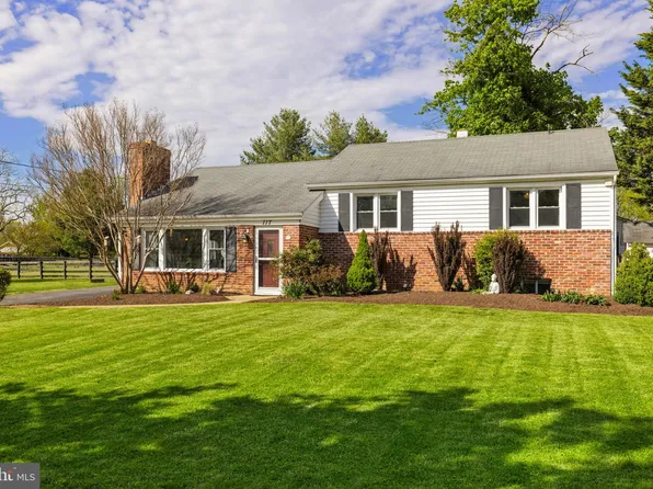 117 S Saint Paul St, Hamilton, VA 20158