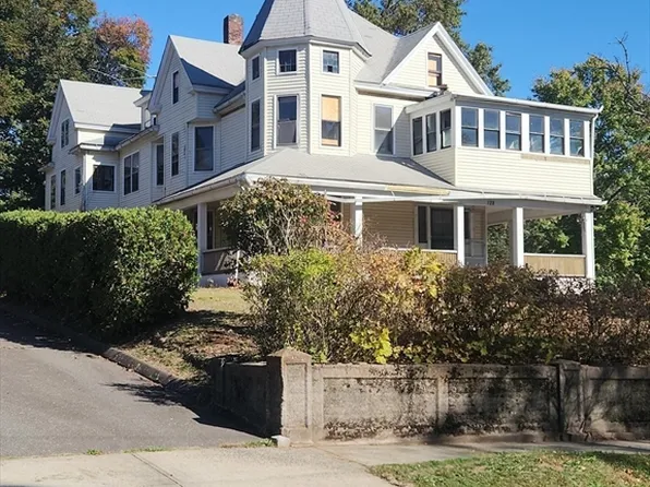 129 Morgan St, Holyoke, MA 01040