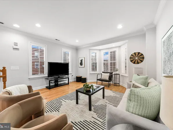 1000 S Dorrance St, Philadelphia, PA 19146