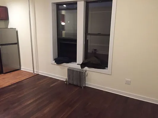 Rented by Metroline Realty | media 60