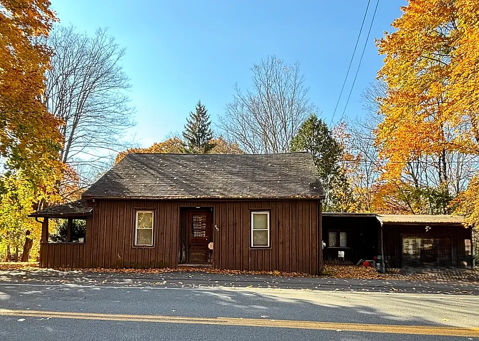126 Bridge St