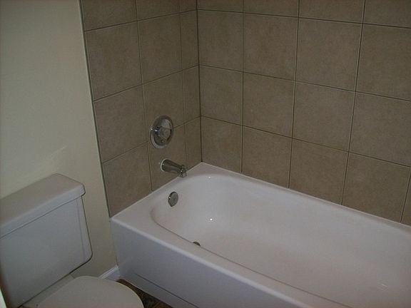 3rd image of 16764 S Lakewood Dr