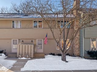 196 Windsor Ln, New Brighton, MN 55112