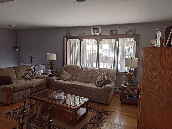 3rd image of 3151 Court St #9143932667