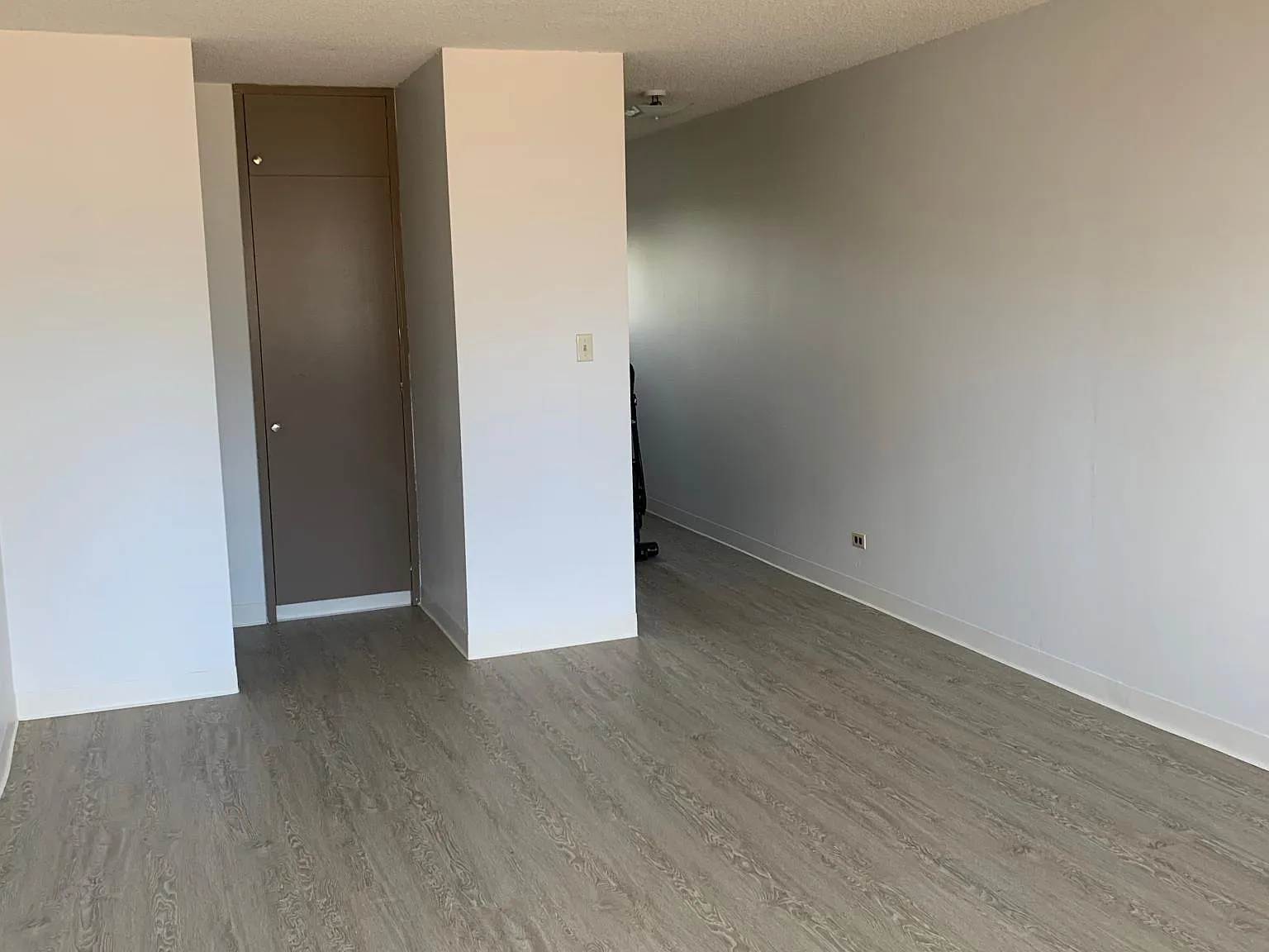 2 bed, 650 sqft, $2,150 — Photo 2
