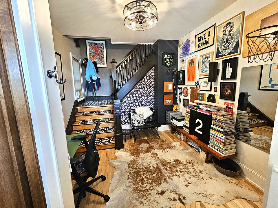 Entry/foyer/den/office space.
