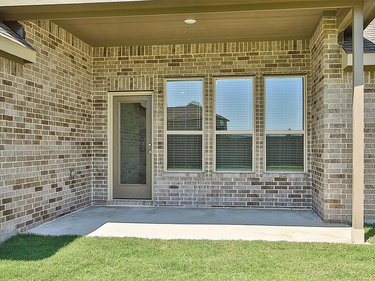 15230 Kickapoo Cavern Dr — Photo 39