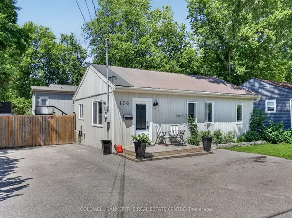 176 Pleasant Blvd, Georgina, ON L4P 2S4