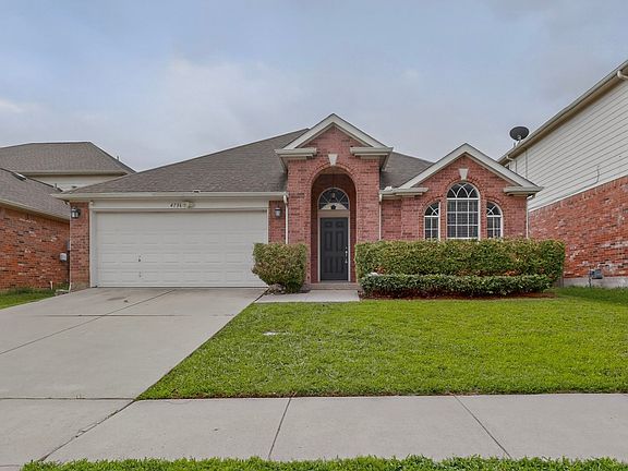 2nd image of 4736 Parkmount Dr
