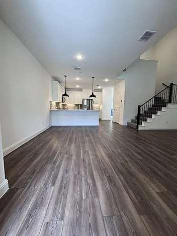 2 bed, 2.5 bath, 1841 sqft, $2,700 — Photo 2