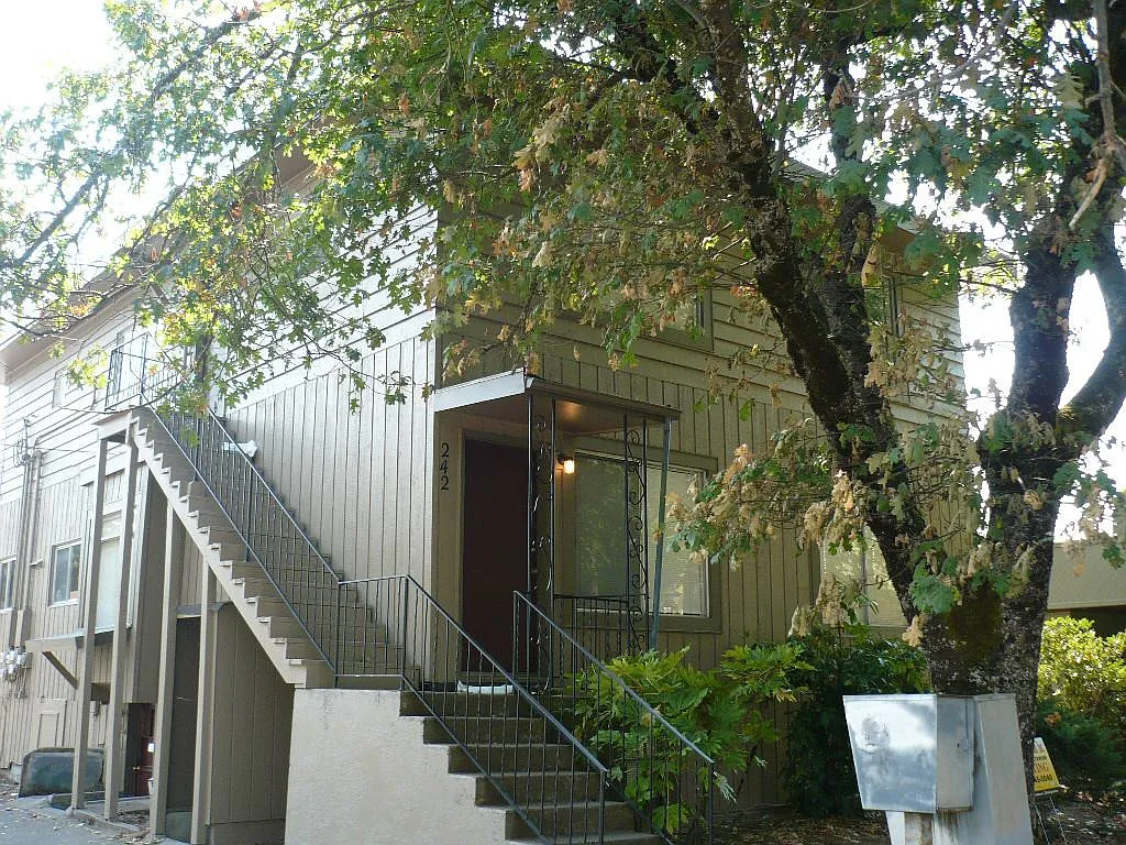 24214t — Photo 1