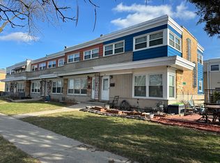 8945 N Washington St APT D, Niles, IL 60714