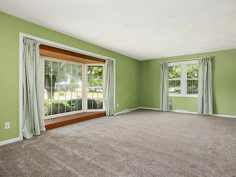 5824 N Imperial Dr — Photo 10