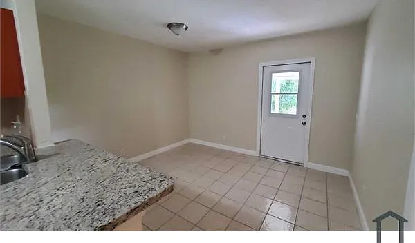 6822 SW 18th Ct — Photo 11
