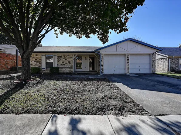 6640 Fair Oaks Dr, Watauga, TX 76148