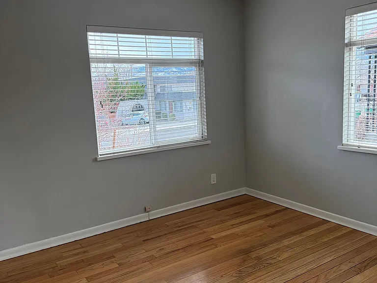 779 Stewart St — Photo 14