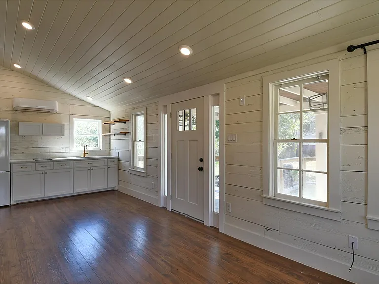 4875 Main St #TINY — Photo 11